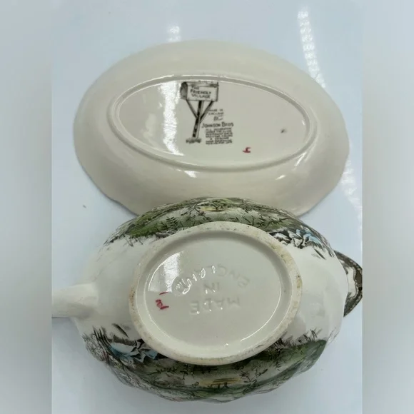Vintage Johnson Bros England Gravy Boat & Saucer Friendly Village. - Picture 2 of 8